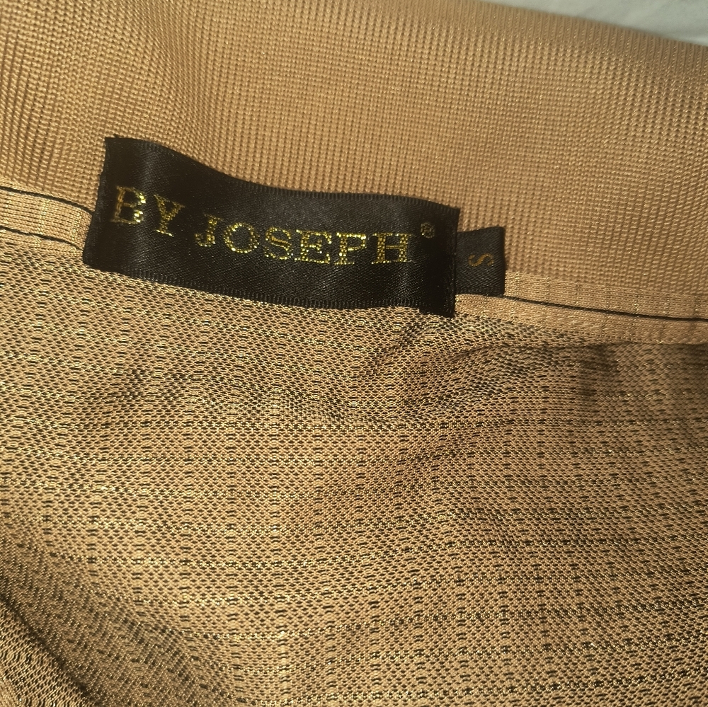 5 men's small shirts.  Misc brands.one need mended see photos.Euc - Picture 8 of 12